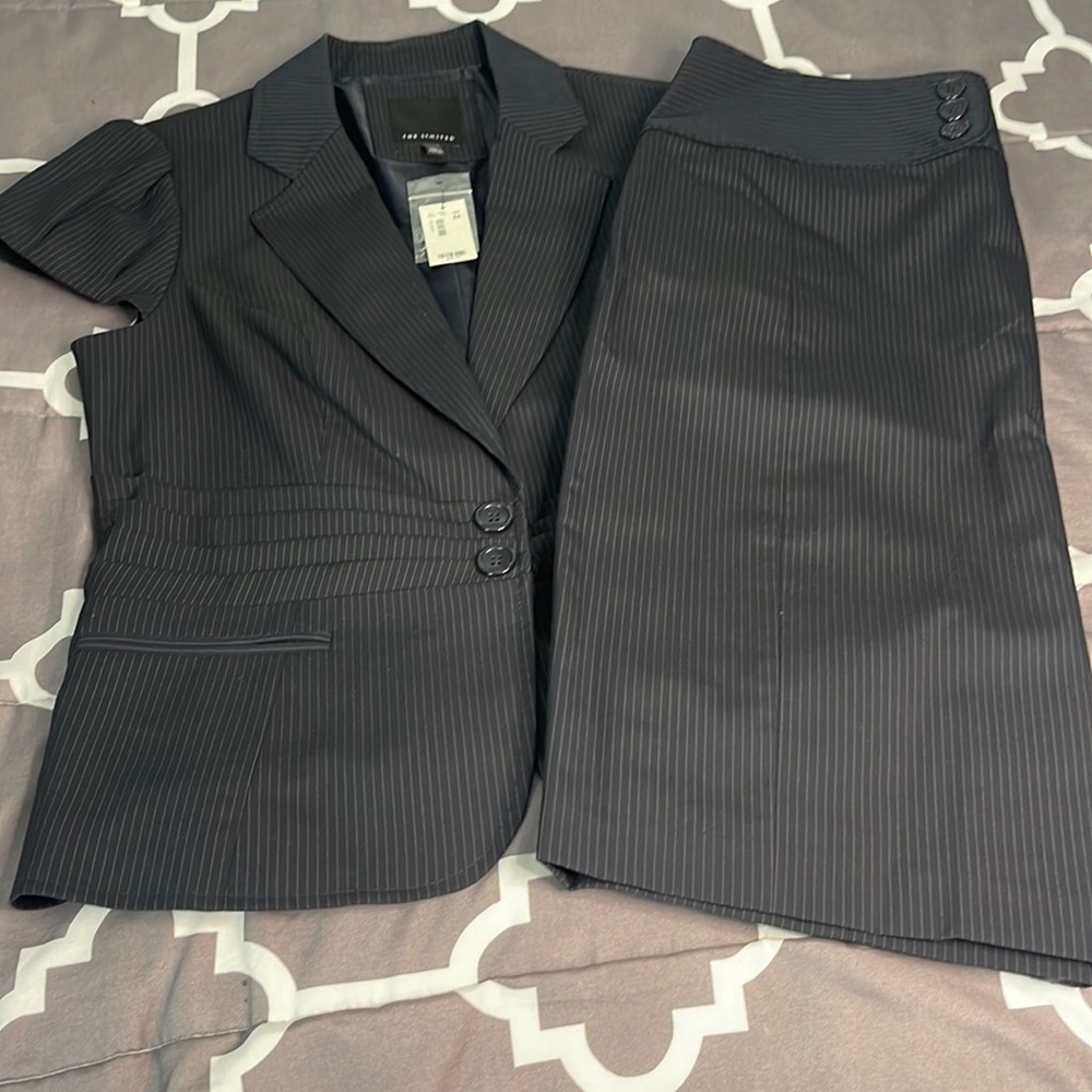 The Limited suit